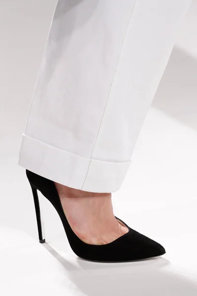 Look 10